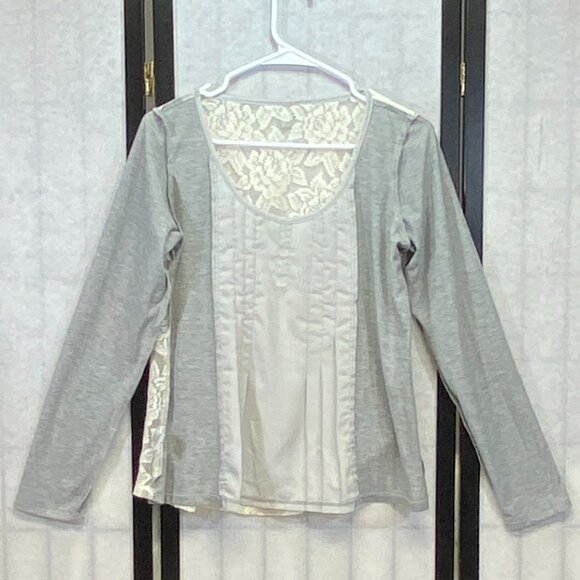 Vanity Scoop Neck Pleat Front Panel Lace Back Long Sleeve Knit Top Grey Ivory M - Picture 5 of 12